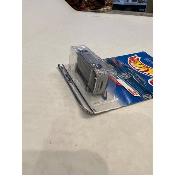 Hot Wheels 2000 First Editions 5 of 36 Collectable Car Deora II Toy Box Damage - Picture 10 of 10